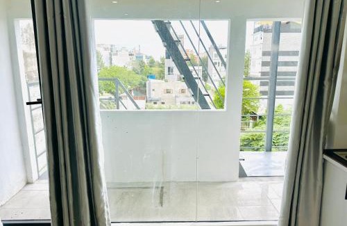 An Phu Apartment | I RiverSide 405B I Spacious Studio W Kitchen & Balcony