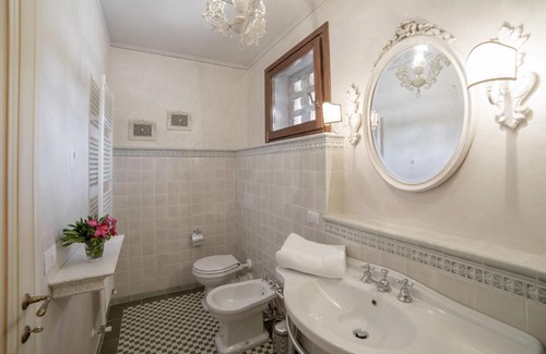 Iano Villa | Iano Villa Sleeps 12 Pool Air Con WiFi