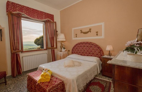 Iano Villa | Iano Villa Sleeps 8 Pool Air Con WiFi