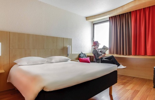 Downtown Angers Hotel | ibis Angers Centre Château