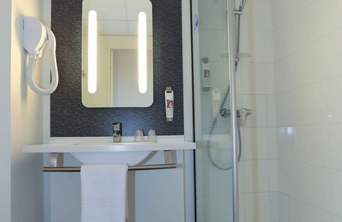 Aurillac Hotel | ibis Aurillac