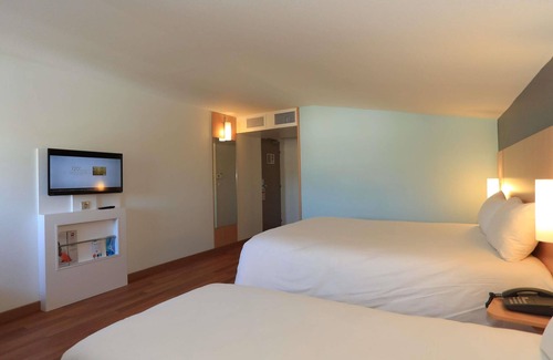 Aurillac Hotel | ibis Aurillac