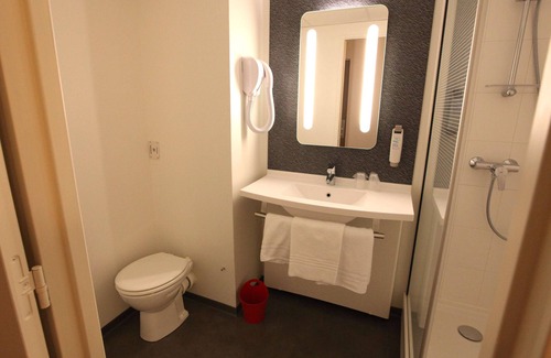 Aurillac Hotel | ibis Aurillac