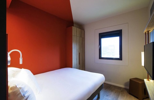 Zestienhoven Hotel | ibis budget Rotterdam The Hague Airport