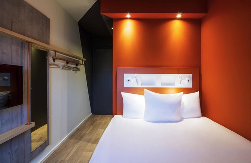 Zestienhoven Hotel | ibis budget Rotterdam The Hague Airport