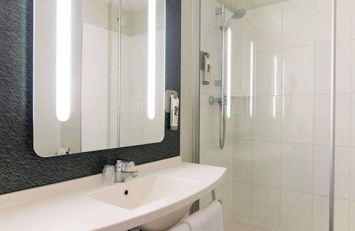 Change Hotel | ibis Laval Le Relais d'Armor