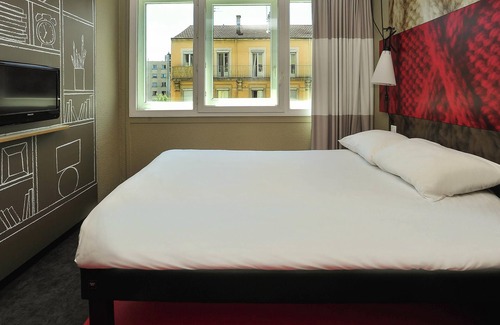 Saint Michel - Mairie Hotel | Ibis Lyon Centre