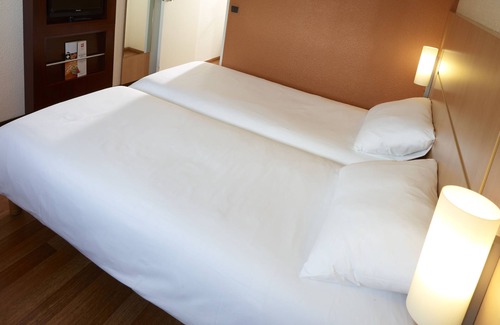 Chasseneuil-du-Poitou Hotel | ibis Site du Futuroscope