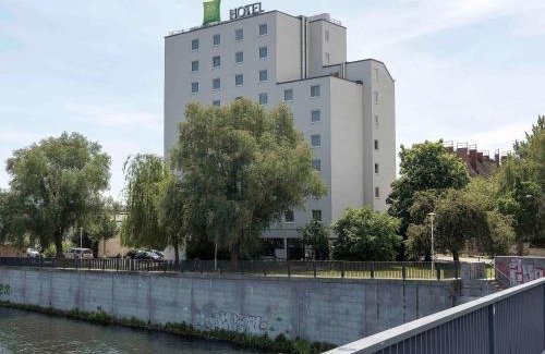 Niederschoneweide Hotel | ibis Styles Berlin Treptow