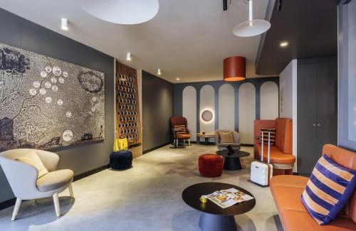 Miroir - Batignolles Hotel | ibis Styles Le Mans Gare Sud