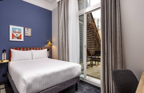 Queen's Gate House | ibis Styles London Gloucester Road