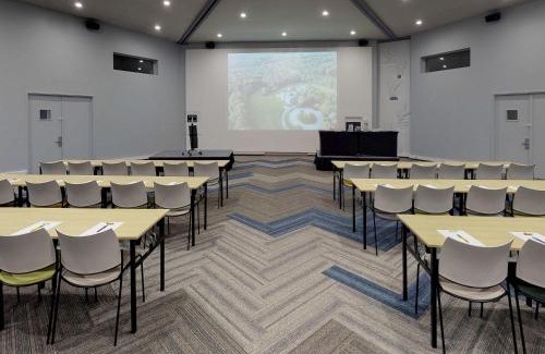 Louvain-la-Neuve Hotel | ibis Styles Louvain-la-Neuve Hotel and Events