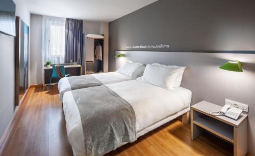 Noain Hotel | ibis Styles Pamplona Noain