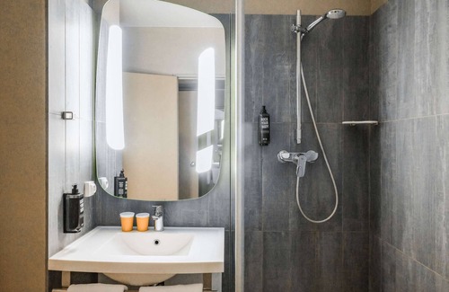 Poissy Hotel | ibis Styles Poissy