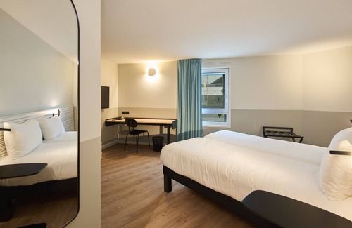 Poissy Hotel | ibis Styles Poissy