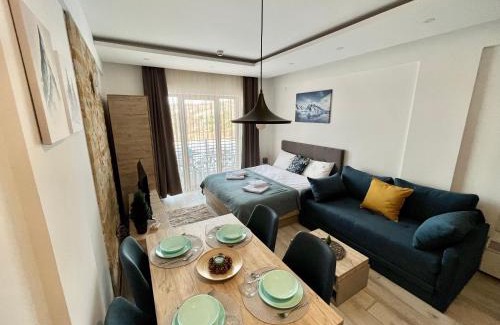 Lisina Apartment | ICE-KOP Milmari