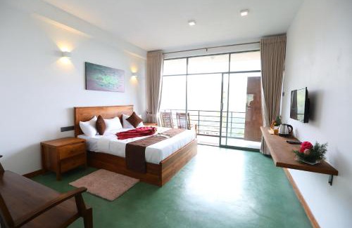 Ohiya Hotel | Icy Falls - Ohiya