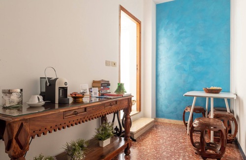 Trapani City Centre Apartment | [IL PESCO 4] Apt in the historical Trapani with its private terrace.