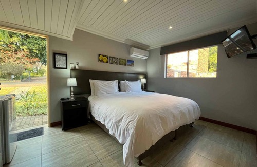 White River House | Ilanda Guest House