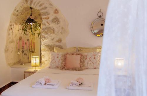Areopoli Apartment | Iliana's house - spacious cave house in the center of Areopolis