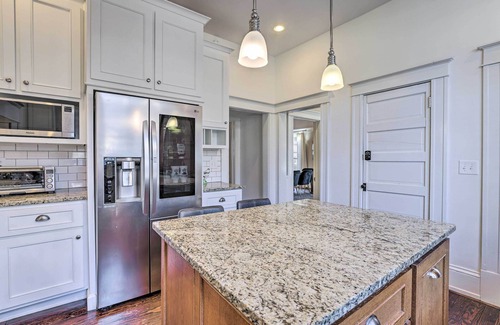 Crestline Heights House | Immaculate Birmingham House w/Covered Porch!