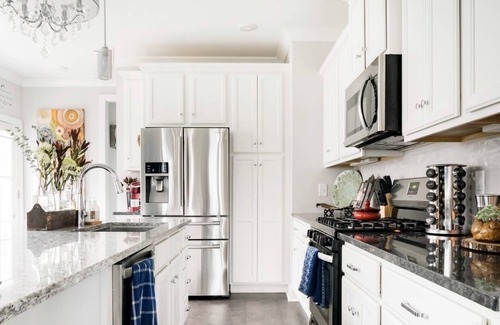 Eastwood House | Impressively Decorated Nest Less Than Two Miles to Downtown