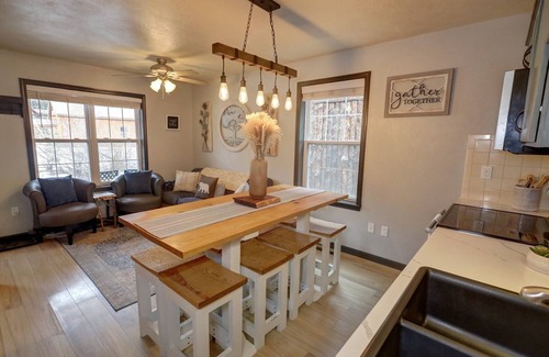 Red River Cabin | In Town Riverfront!