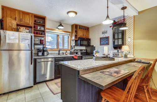 Davis House | Incredibly Plush meets Amazingly Priced!