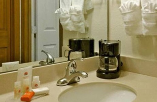Indianapolis Hotel | Indy Speedway Inn