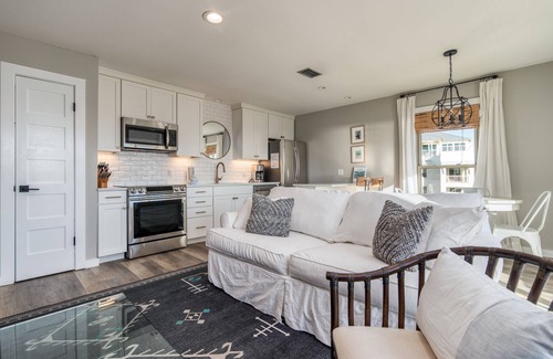 Inlet Beach Condo | Inlet Beach Luxury Top Floor, Corner Unit, Gulf Views, Community Pool