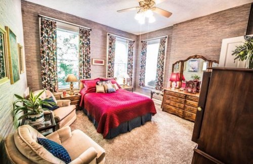 Old Louisville Bed & Breakfast | Inn at St James Court