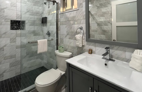 Munras Avenue Hotel | Inn By the Bay Monterey