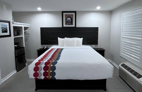Munras Avenue Hotel | Inn By the Bay Monterey