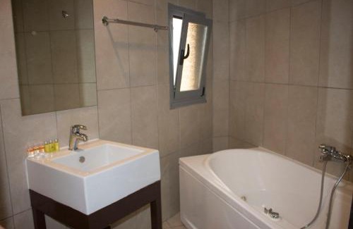 Athens Bed & Breakfast | INOH HOTEL