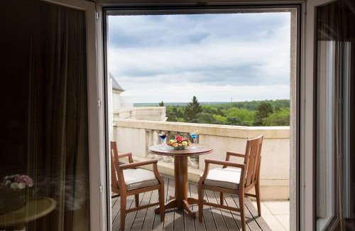La Chapelle-en-Serval Hotel | InterContinental Hotels Chantilly Chateau Mont Royal by IHG