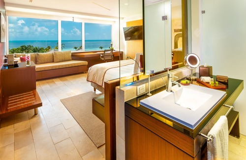Punta Cancun Resort | InterContinental Presidente Cancun Resort by IHG
