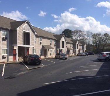 Forest Park Hotel | InTown Suites Extended Stay Atlanta GA - Forest Park