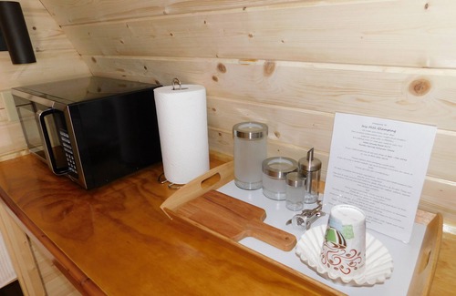 Eureka Springs Cottage | Iris Hill Glamping -"Ted" pod - 5th night FREE