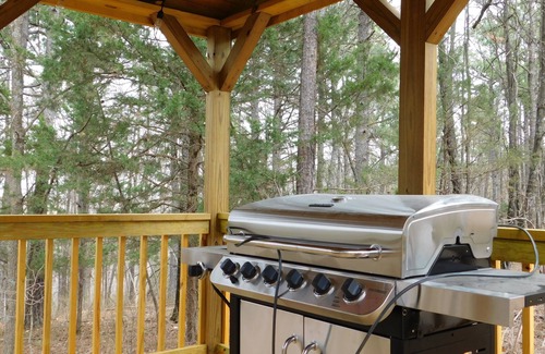 Eureka Springs Cottage | Iris Hill Glamping - " Otis " pod - 5th night FREE