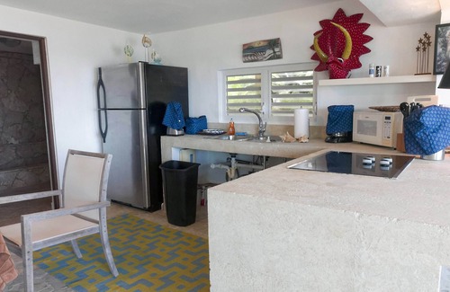 Bravos de Boston Villa | Island Dreemz Modern 4-Br Ocean View Artist’s Home with Fragrant Garden