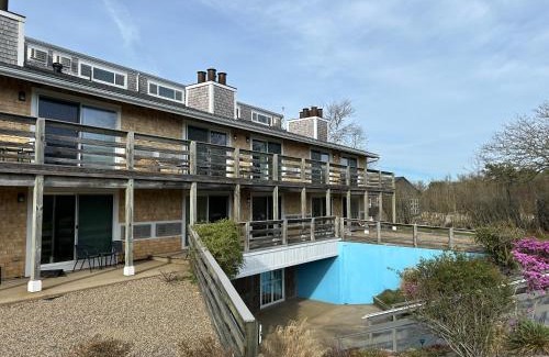Oak Bluffs Hotel | Island Inn