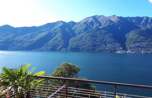 Pino Lago Maggiore Apartment | Casa Roccia - Ferienwohnung am Lago Maggiore in Pino Sulla Sponda