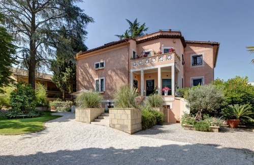 Capannelle Apartment | 160 m² Apartment ∙ 4 bedrooms ∙ 8 guests