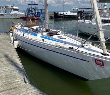 Nida Boat Rental | Jachta Lady Swift