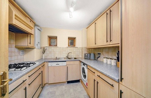 Island Gardens Apartment | January Sale!2bed riverside flat near Canary Wharf