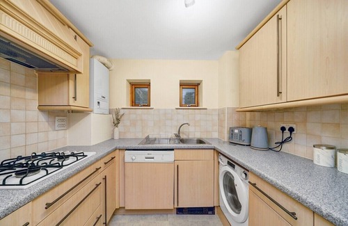 Island Gardens Apartment | January Sale!2bed riverside flat near Canary Wharf