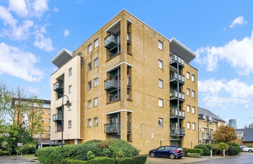 Island Gardens Apartment | January Sale!2bed riverside flat near Canary Wharf
