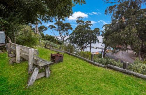 Nungurner House | Jetty View - Pelican Cabin