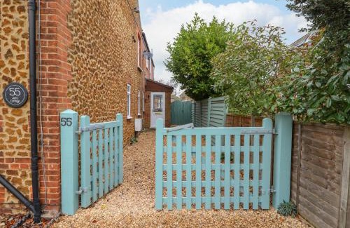 Snettisham House | Job's Cottage