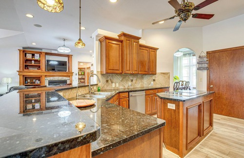 Junction City House | Junction City Home w/Hot Tub - Near Milford Lake!